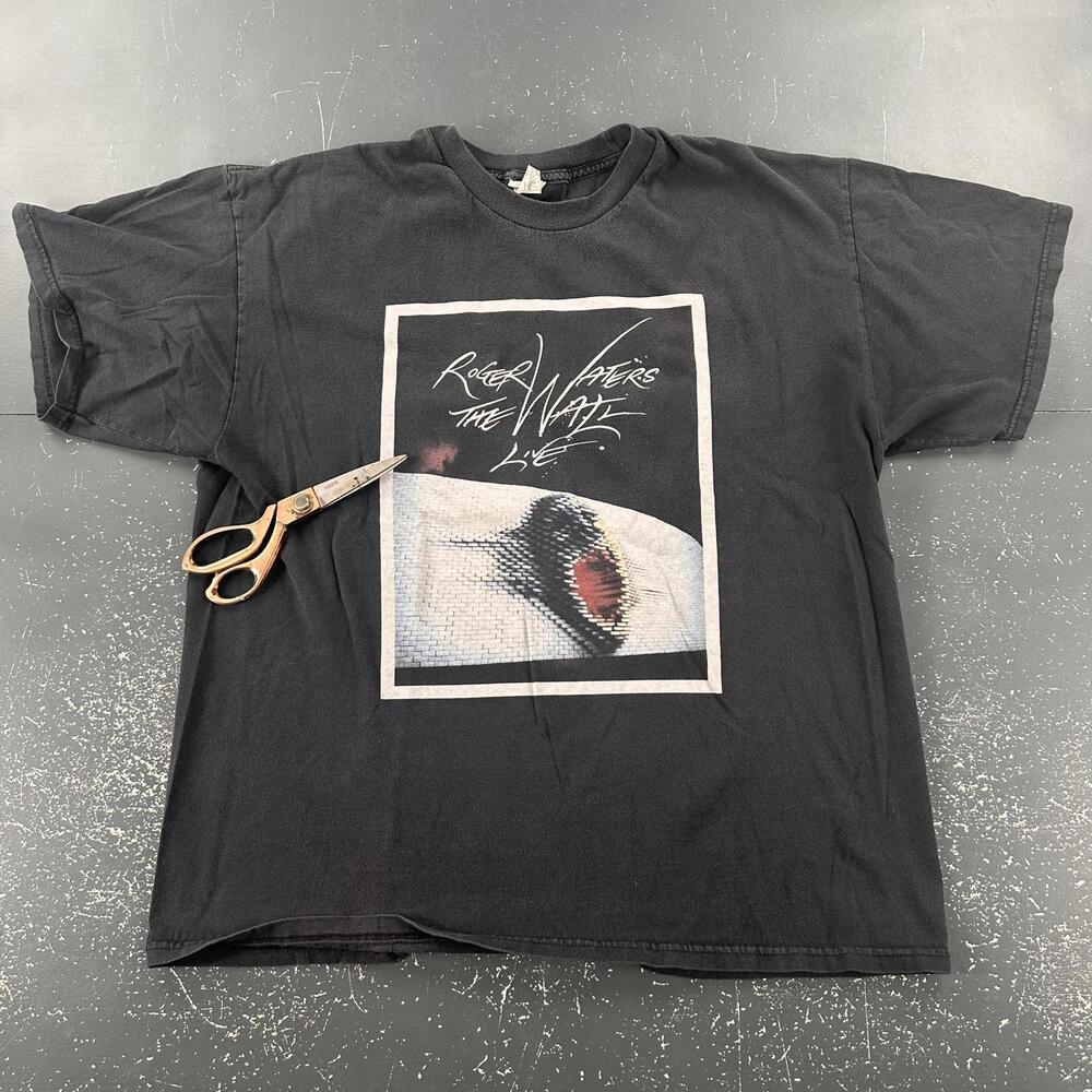 Roger Waters Pink Floyd The Wall 2012 Tour Shirt Black XL Boxy Pyschadelic Rock